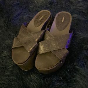 Platform slip on sandals